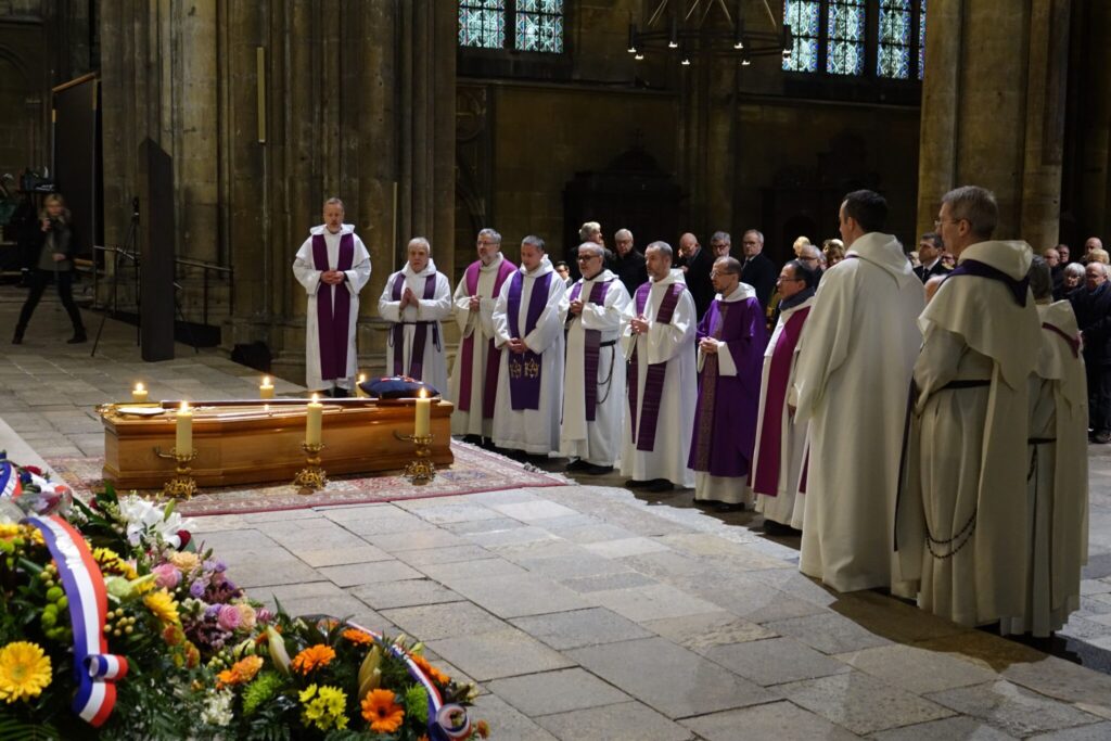 Vidéo : messe de funérailles de Mgr Pierre Raffin